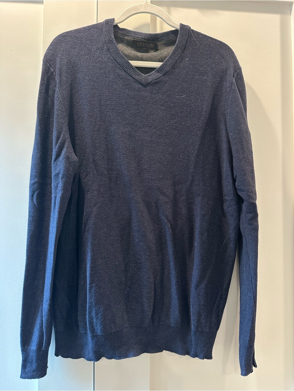 Men’s 100% Cotton V-Neck Sweater Medium